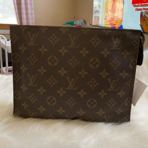 Pre-Owned Authentic Louis Vuitton LV Monogram Canvas Brown Toiletry Pouch Bag - Picture 1 of 7